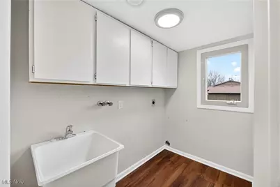 578 N Main Street, Amherst, OH 44001 - Photo 5