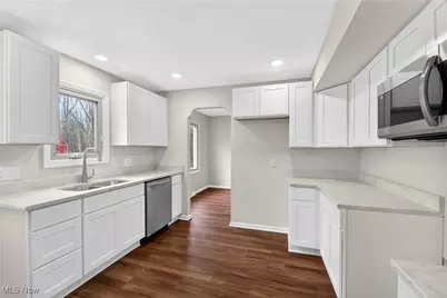 578 N Main Street, Amherst, OH 44001 - Photo 15