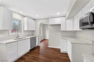 578 N Main St, Amherst, OH 44001 - Photo 15