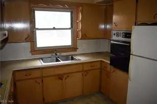 1649 Lancaster Dr, Youngstown, OH 44511 - Photo 3