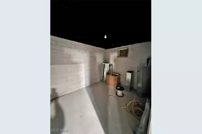 221 W 10th Street, Dover, OH 44622 - Photo 45