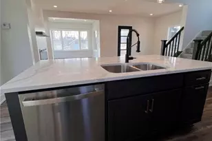 221 W 10th St, Dover, OH 44622 - Photo 17