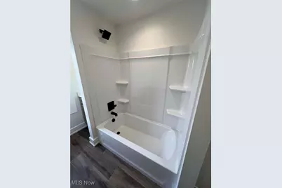 221 W 10th Street, Dover, OH 44622 - Photo 39