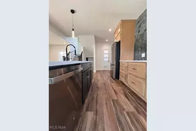 221 W 10th Street, Dover, OH 44622 - Photo 15