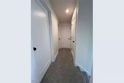 221 W 10th Street, Dover, OH 44622 - Photo 31