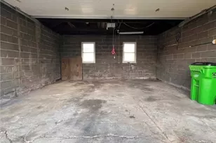 221 W 10th St, Dover, OH 44622 - Photo 9