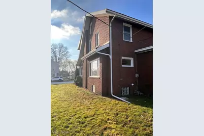 221 W 10th Street, Dover, OH 44622 - Photo 5