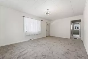 2103 Bollinger Ave NE, Canton, OH 44705 - Photo 7