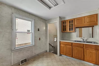 4306 W 52nd Street, Loveland, OH 44144 - Photo 7