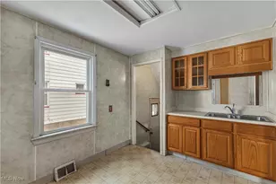 4306 W 52nd St, Loveland, OH 44144 - Photo 7