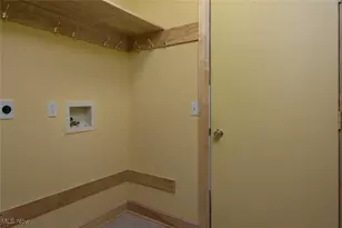 1426 Cherry Wood Cir, Wadsworth, OH 44281 - Photo 21