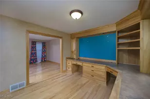 1426 Cherry Wood Cir, Wadsworth, OH 44281 - Photo 11