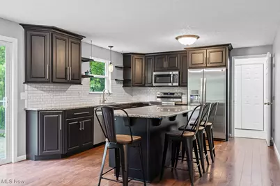 13109 Edison Street NE, Alliance, OH 44601 - Photo 5