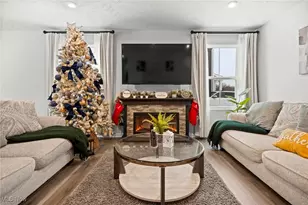 214 Leather Leaf Dr, Elyria, OH 44035 - Photo 9