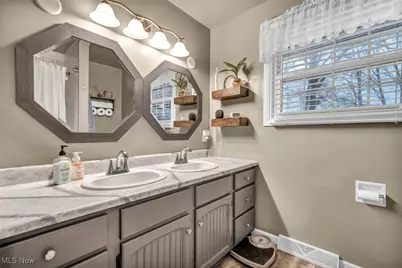 214 Beechwood Drive, Wadsworth, OH 44281 - Photo 25