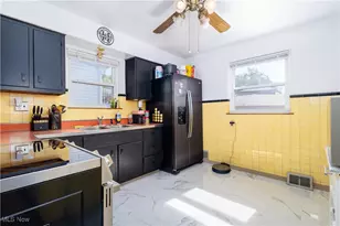 532 Locust St, Weirton, WV 26062 - Photo 7