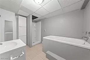 568 Stevenson Ave, Akron, OH 44312 - Photo 33