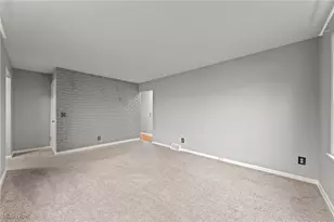 568 Stevenson Ave, Akron, OH 44312 - Photo 9