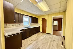 851 Ohio Ave, East Liverpool, OH 43920 - Photo 11