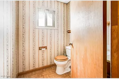 917 S Irvine Avenue, Masury, OH 44438 - Photo 11