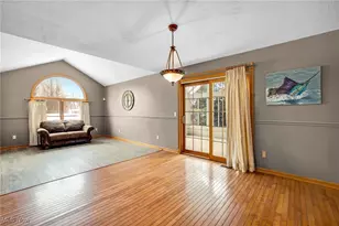 2307 Wittenburg St, Louisville, OH 44641 - Photo 9