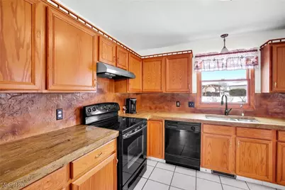 2307 Wittenburg Street, Louisville, OH 44641 - Photo 17