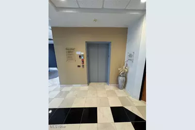 822 Kumho Drive #103, Fairlawn, OH 44333 - Photo 27