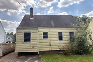 19615 Harvard Ave, Warrensville Heights, OH 44122 - Photo 5