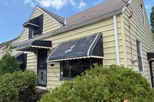 19615 Harvard Ave, Warrensville Heights, OH 44122 - Photo 3