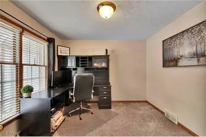 111 Charles Avenue, Amherst, OH 44001 - Photo 3