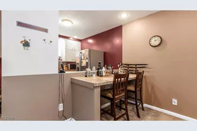 914 Taylor Avenue, Cambridge, OH 43725 - Photo 7