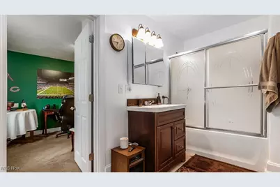 914 Taylor Avenue, Cambridge, OH 43725 - Photo 15