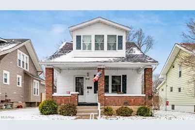914 Taylor Avenue, Cambridge, OH 43725 - Photo 1