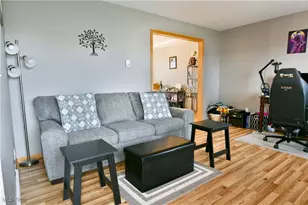 5089 Winslow Dr, Mineral Ridge, OH 44440 - Photo 9