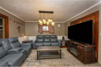 1002 S Broadway Street, New Philadelphia, OH 44663 - Photo 15