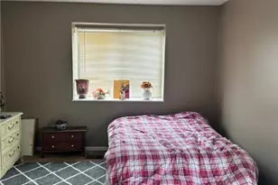 365 Village Pointe Dr, Akron, OH 44313 - Photo 9