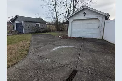 27 Erskine Avenue, Youngstown, OH 44512 - Photo 11