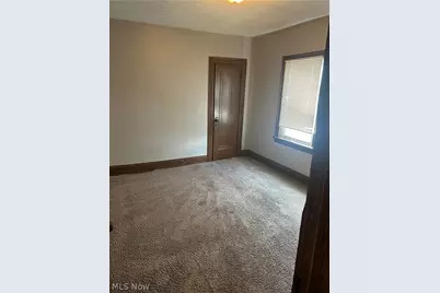 4902 E 109th Street, Garfield Heights, OH 44125 - Photo 17