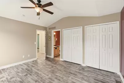 6180 Greenview Trail, North Ridgeville, OH 44039 - Photo 5