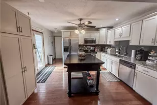 202 Forest Dr, Parkersburg, WV 26104 - Photo 17