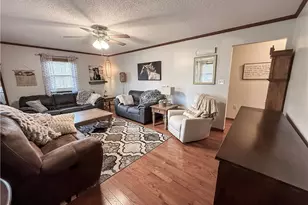 202 Forest Dr, Parkersburg, WV 26104 - Photo 11