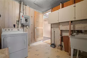 1937 Highlawn Ave, Youngstown, OH 44509 - Photo 9