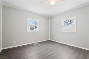 1937 Highlawn Ave, Youngstown, OH 44509 - Photo 11