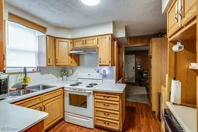 3211 11th Street SW, Canton, OH 44710 - Photo 9