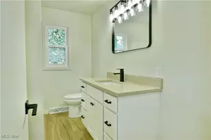 1524 Vernon Ave NW, Warren, OH 44483 - Photo 17