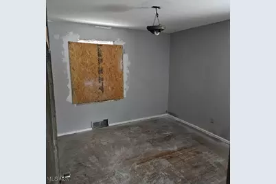 25650 Richards Avenue, Euclid, OH 44132 - Photo 5