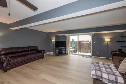 15099 Pine Valley Trail, Middleburg Heights, OH 44130 - Photo 9