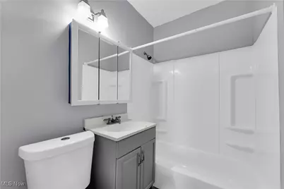 18802 Cherokee Avenue #2/UP, Loveland, OH 44119 - Photo 19