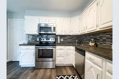 21 Cherry Hills Drive, Belpre, OH 45714 - Photo 7