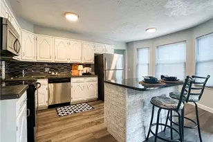 21 Cherry Hills Dr, Belpre, OH 45714 - Photo 9